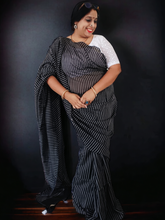 Load image into Gallery viewer, Pure Soft Cotton Striped Saree
